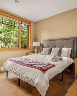 Escape to the Rockies but near Calgary Includes Free Parking and Banff Entry