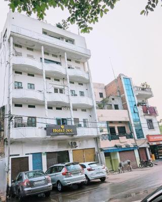 Hotel Jee, Varanasi