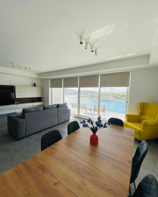 Sliema Seaview Apartment- Valletta Views - APT 8, 49 Tigne Point Mansions