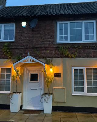 'Cosy Cottage' - 2 Bed - Central Bawtry - Entire Cottage