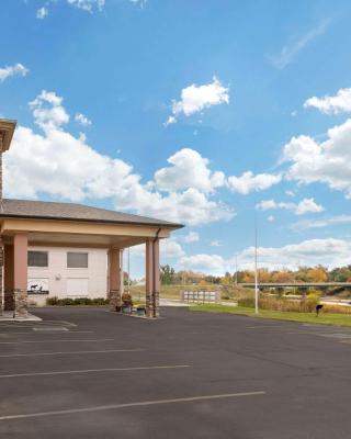 Quality Inn Newton at I-80 RECENTLY ALL ROOMS RENOVATED 2023