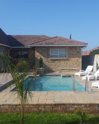 Ebenezer Guesthouse Bluewater Bay