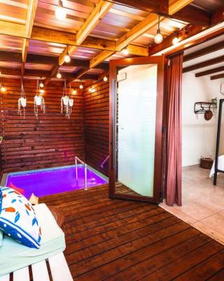 Catania 2 Suite W/private pool,W/heater , WIFI.