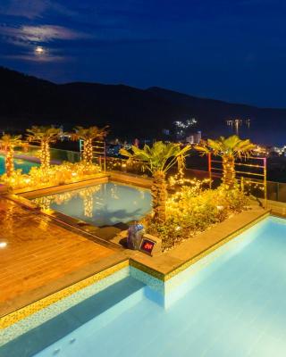 Friemily Pool Villa & Hotel