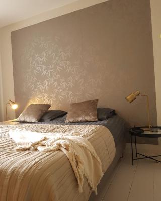The Superstay Boutique guestroom