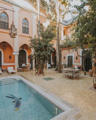Riad Le Perroquet Bleu Suites & Spa