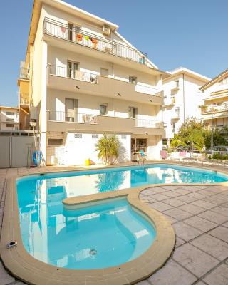 Hotel Consul Dipendenza la Plata con piscina