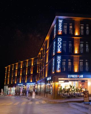WestDoor Hotel