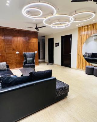 Room in Airb&b New Delhi - Divine Inn Service Apartments