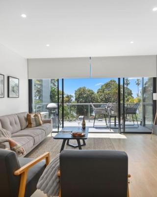Addison's Escape - A Breezy Beachfront Beauty