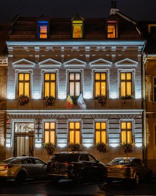 CASA CHITIC - HOTEL & RESTAURANT- Str Nicolae Balcescu 13