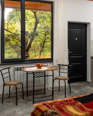 Art Rooms Garni