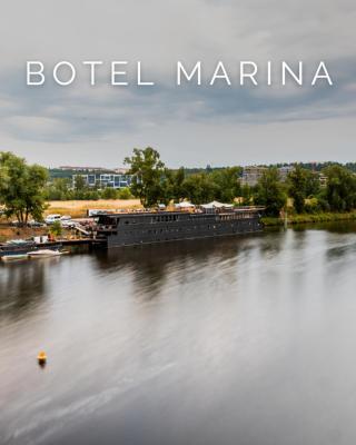 Botel Marina