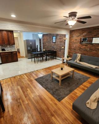 Stylish 3 bed, minutes to NYC!