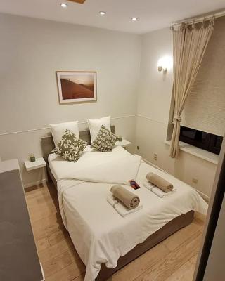Studio chaleureux & moderne, région bruxelloise
