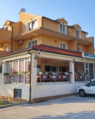 Guest Accommodation Slapovi Krke