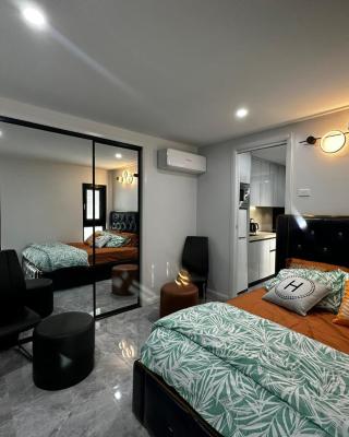 Luxury Suite in Canberra