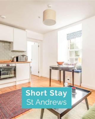 Central 2 Bedroom Apartment - South Street - St Andrews