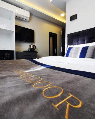 SAND DOOR HOTEL