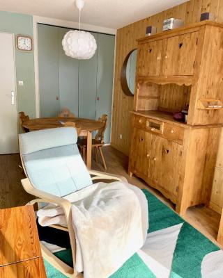Appartement T1 pour 5 aux 2 Alpes - Terrasse sur jardin, Wi-Fi, parking gratuit