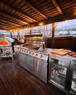 3 - Spectacular Views - Pizza Oven & BBQ