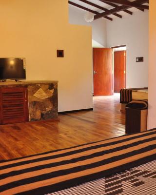 Asantha Guest House