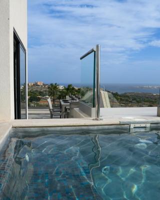 Lux Sea&Country Views with Pool