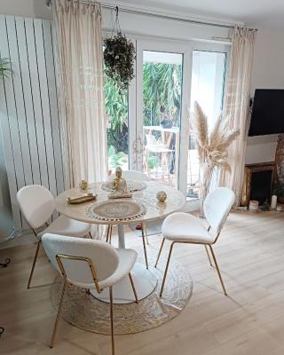 Appartement REZ DE JARDIN avec SPA entre la MER et Montpellier 10mn
