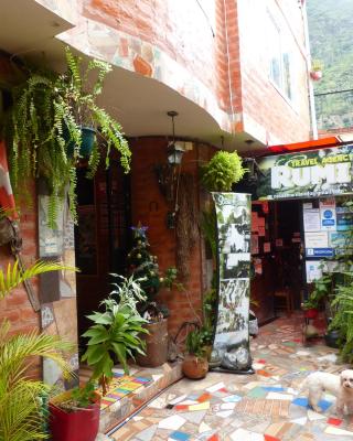 Hostal La Casa Amarilla City