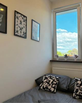 Waza Room - Peaceful Retreat, 10 Minutes to Gdańsk Old Town & Seaside