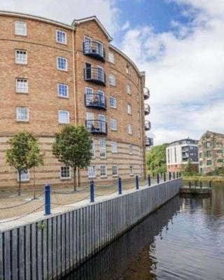 My Waterfront Apartment, views over Water of Leith