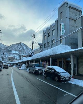 駅本ビル民宿