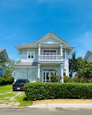 Sealink Beach Villa PE48- PE69