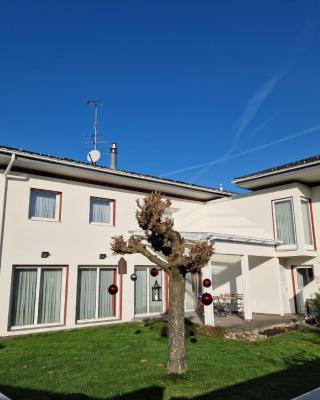 Ferienhaus 80er Liebe mit Whirlpool