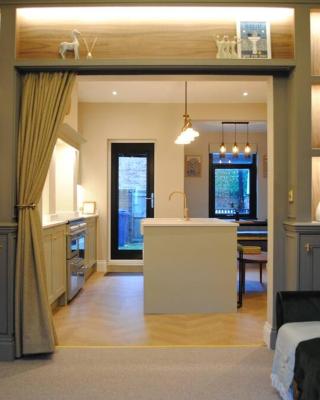 Cosy Renovated House in Warrington