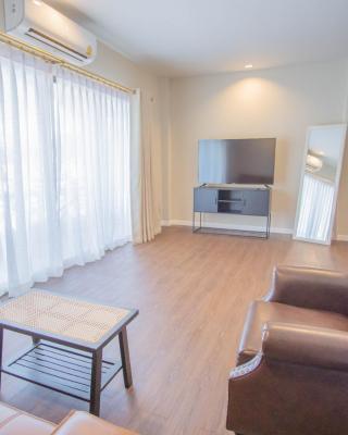 RoomQuest The Peak Patong Hill