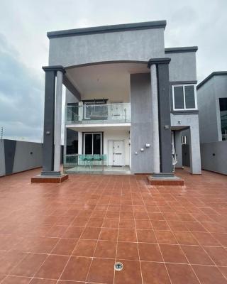 Elegant and Cosy Four Bedroom Home in Accra
