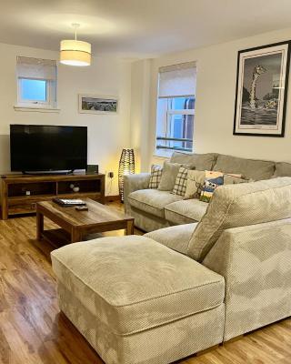 La Scala Inverness City Apartment