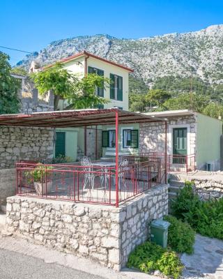 Apartments with a parking space Igrane, Makarska - 6796