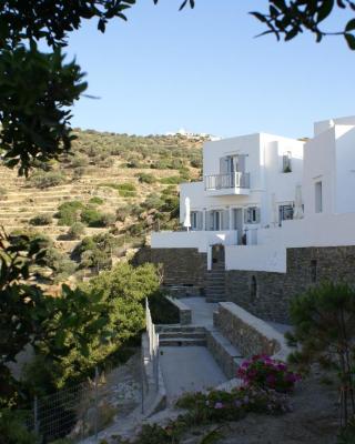 Petra & Fos Studios and Rooms
