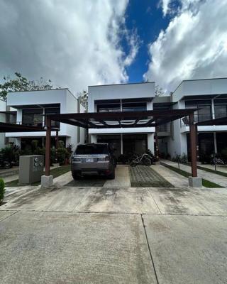 Villa Inoa en Playa Jaco