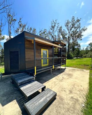 Ocean Breeze Tiny House - Ocean and Lake View