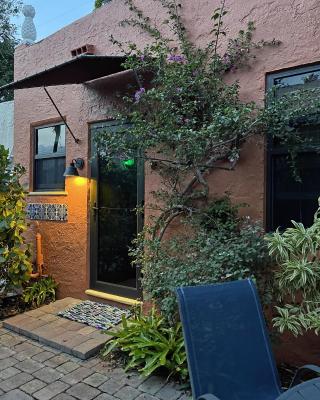 The Cottage at Pineapple House