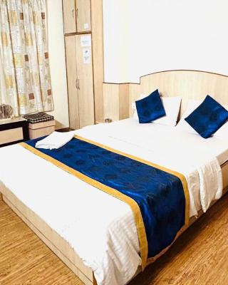 Dhe Kyi Khang by Magwave Hotels-100 Mts from MG Marg