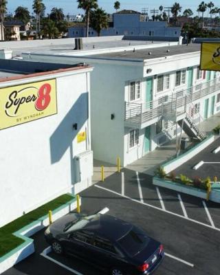 Super 8 by Wyndham Oceanside Downtown