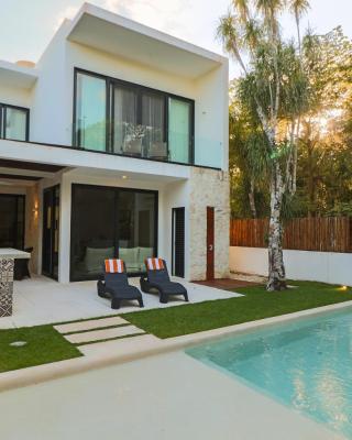 Hermosa Villa en Tulum Country Club acceso a playa