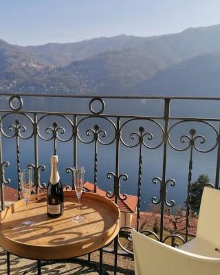 Simo House/ Stunning Lake View/ Balcony