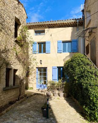 Charmante maison de village au coeur du Luberon