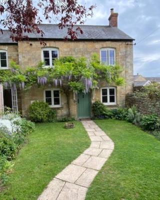 The Bolt Hole, Cotswold Cottage, Moreton-In-Marsh