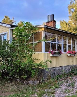 Trevligt hus/stuga i Svärtinge